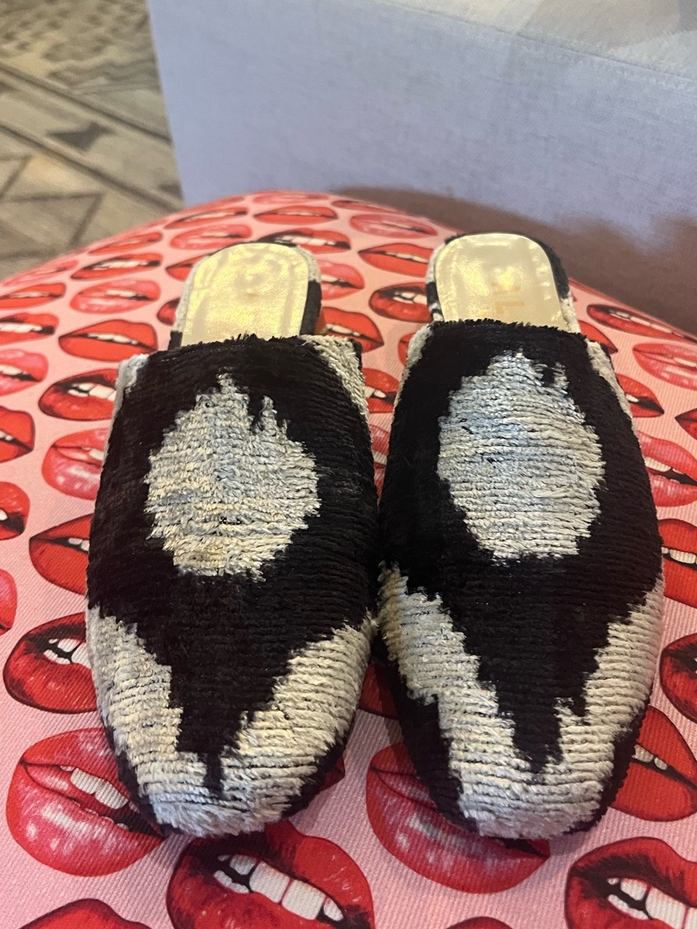 Alara Pushti Rug Textile Black Ivory Platform Sandals Statement Slides - Picture 4 of 5